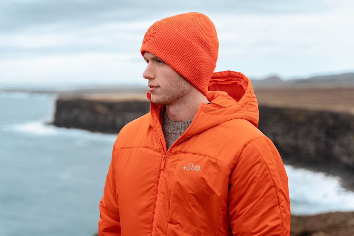 iceland-2-man-orange-outdoor-clothing_61.jpeg
