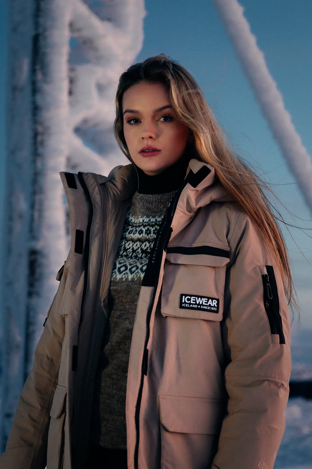 woman-snow-wintercoat-5.jpeg