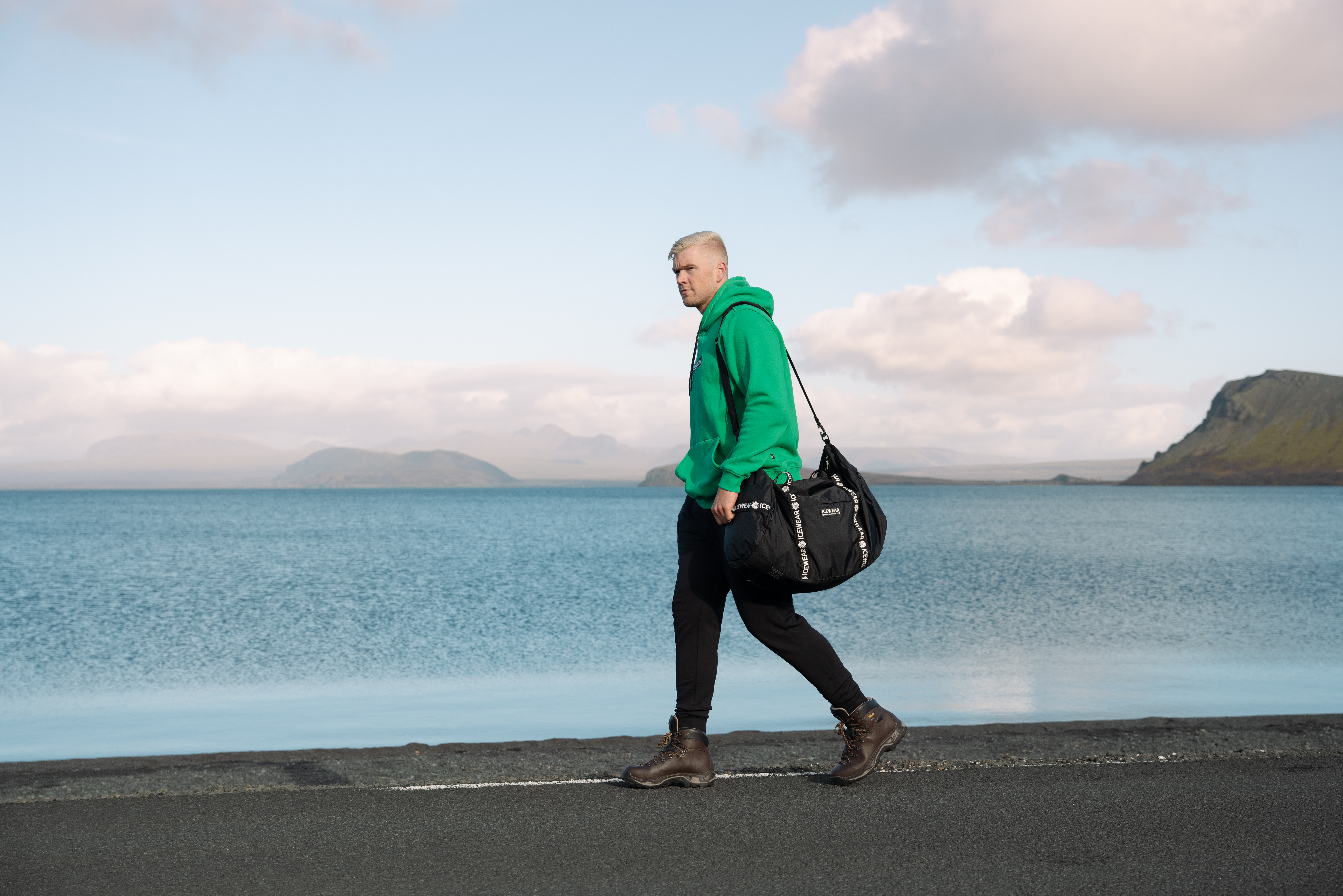 Hvalfjörður hooded sweatshirt