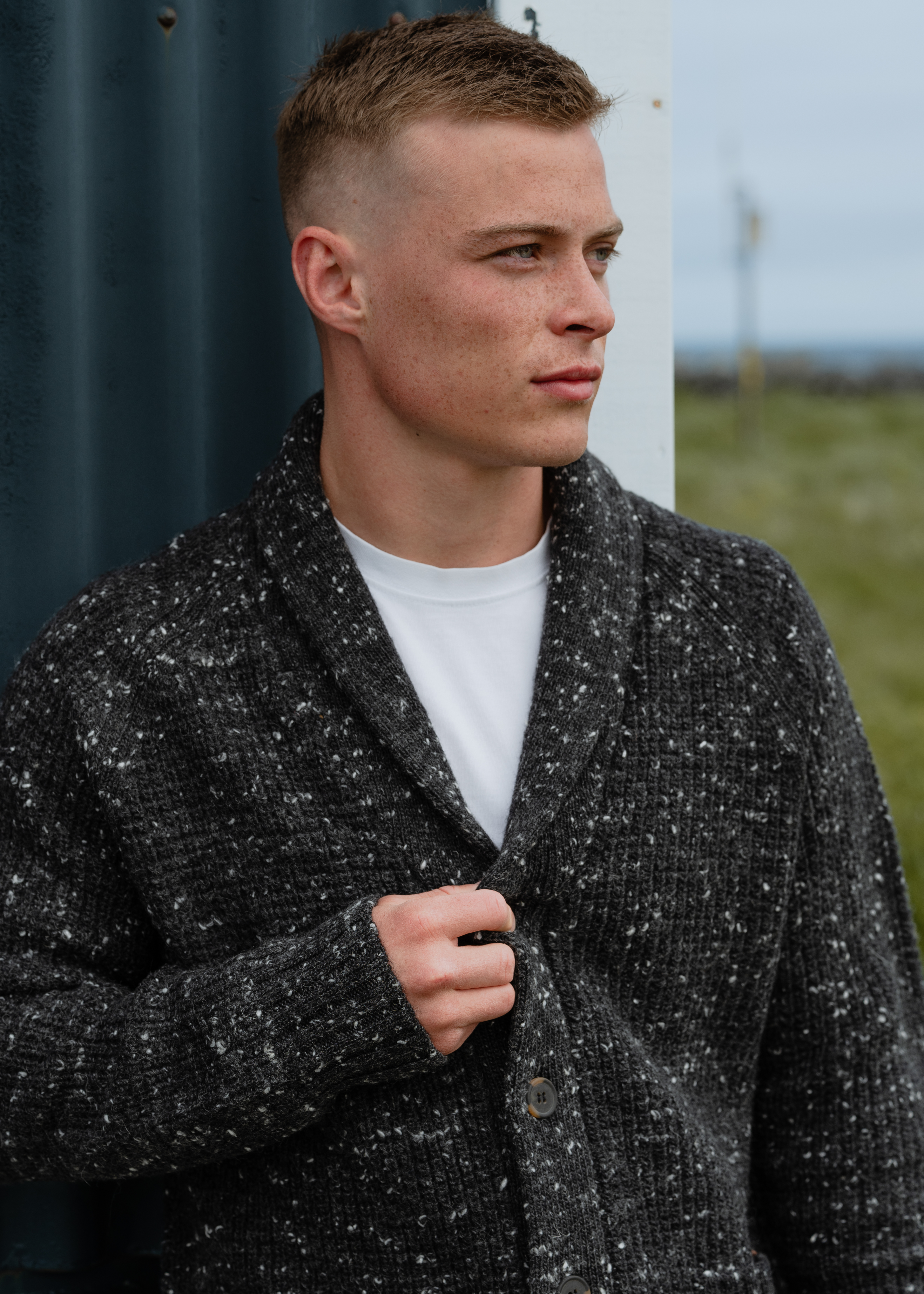 Hraunhóll Strickjacke aus Lammwolle Pullover
