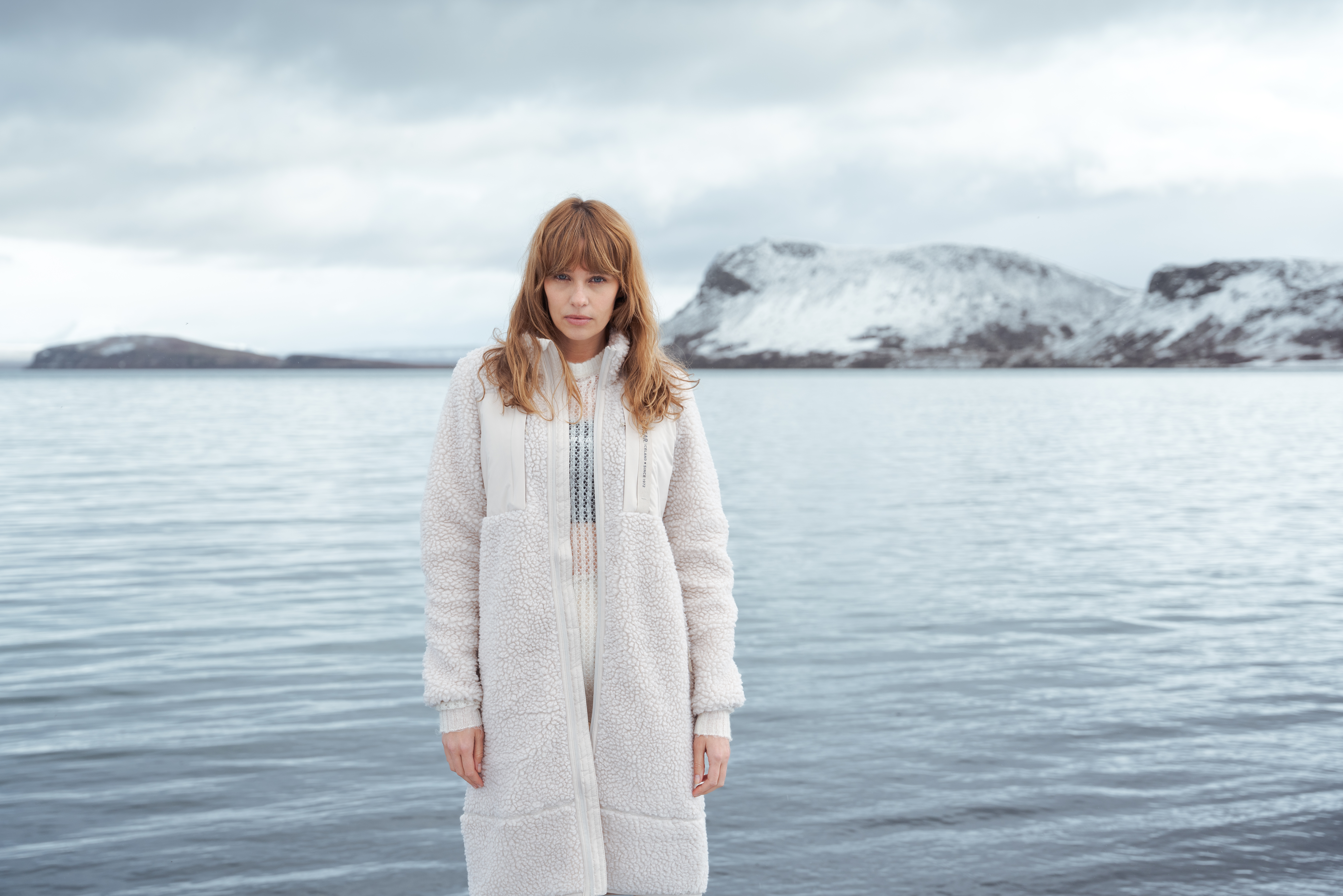 Hergilsey sherpa wool long coat