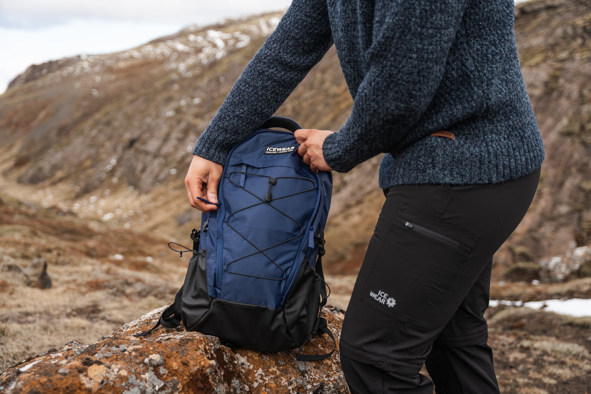 iceland-man-blue-backpack-wool-sweater_122.jpeg
