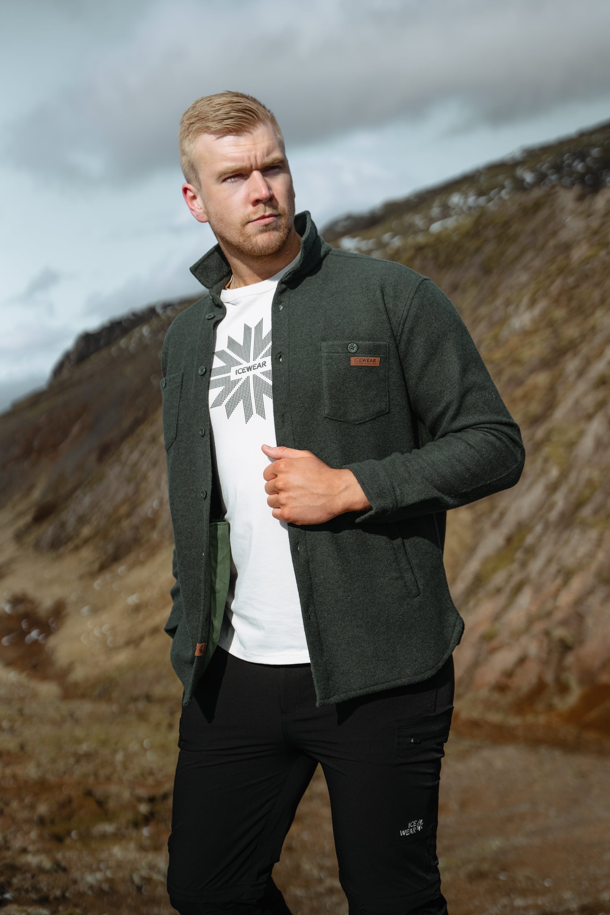 Skógarás wool blend overshirt