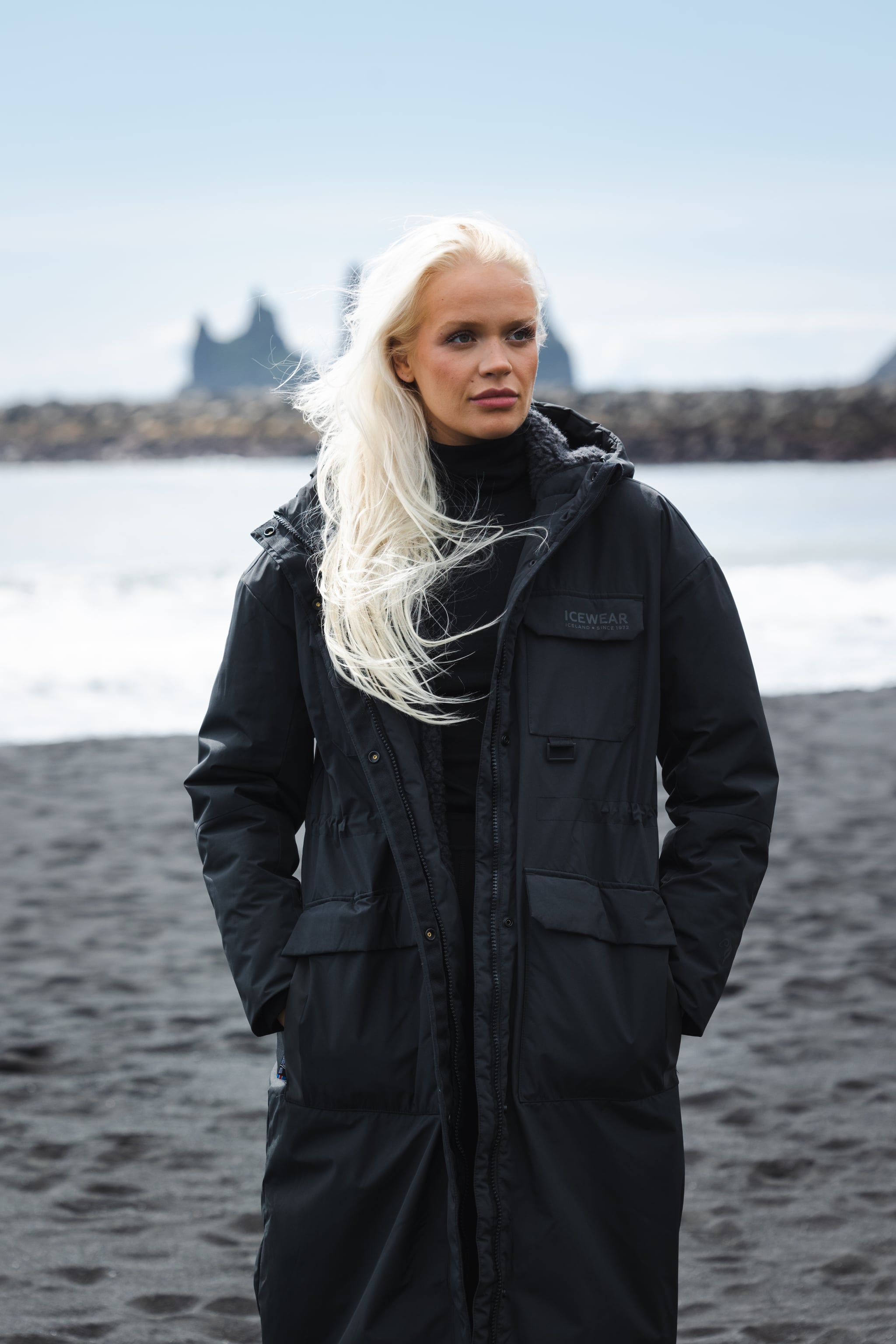 ÓDÁÐAHRAUN Isländischer isolierter Wintermantel aus Wolle