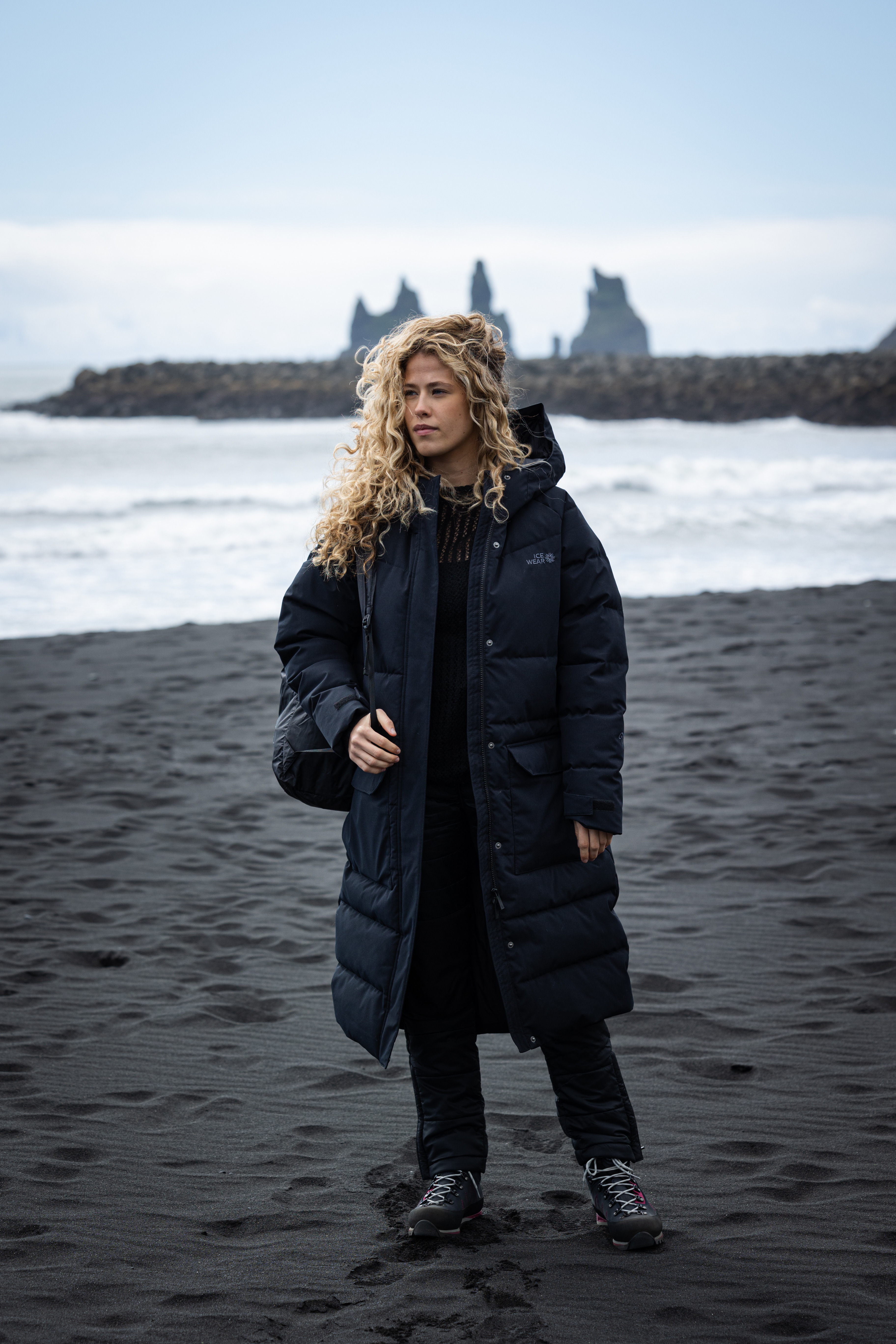 Fönn women´s long parka insulated with Icelandic wool