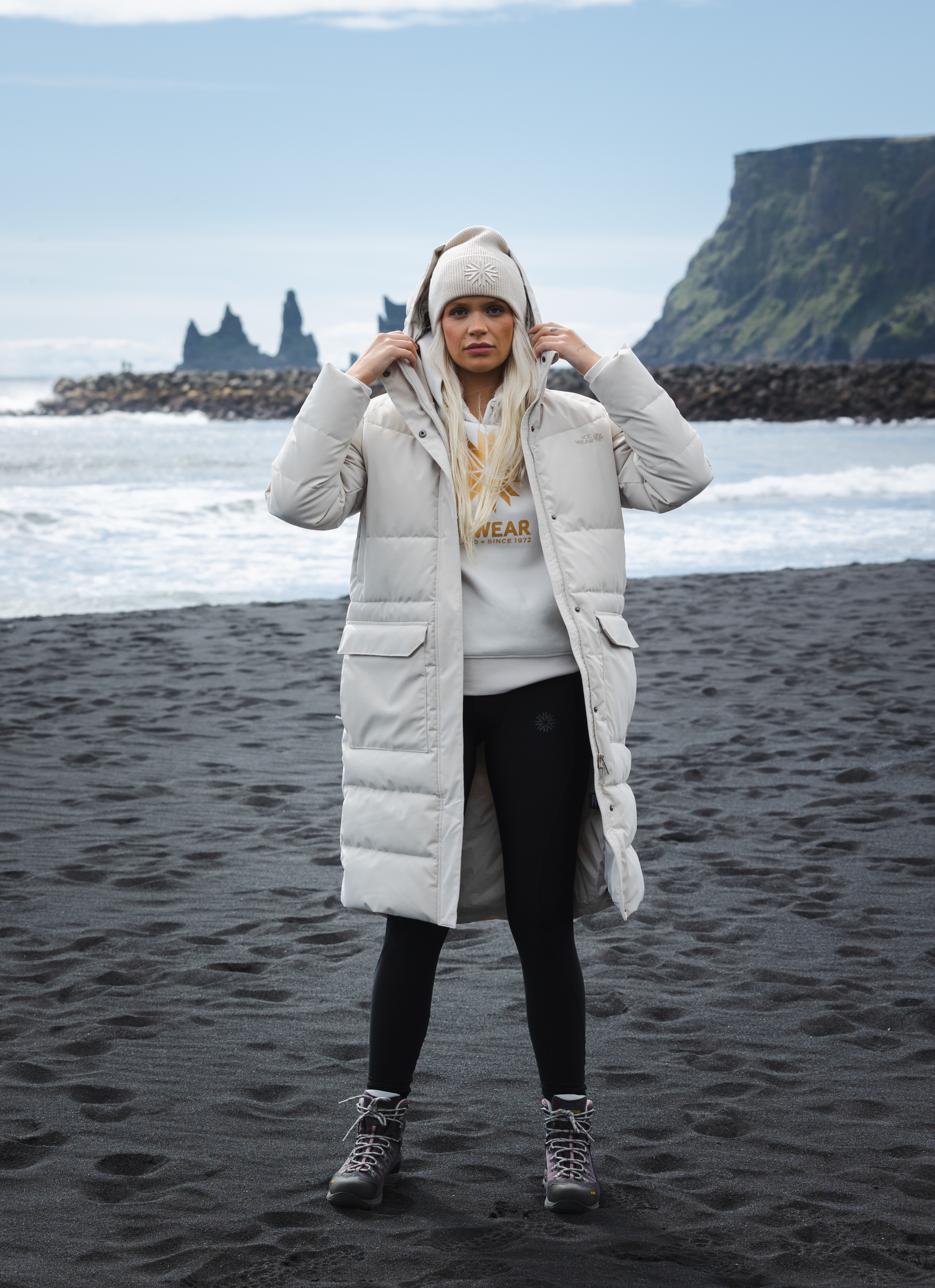 Fönn women´s long parka insulated with Icelandic wool Fönn women´s long parka insulated with Icelandic wool