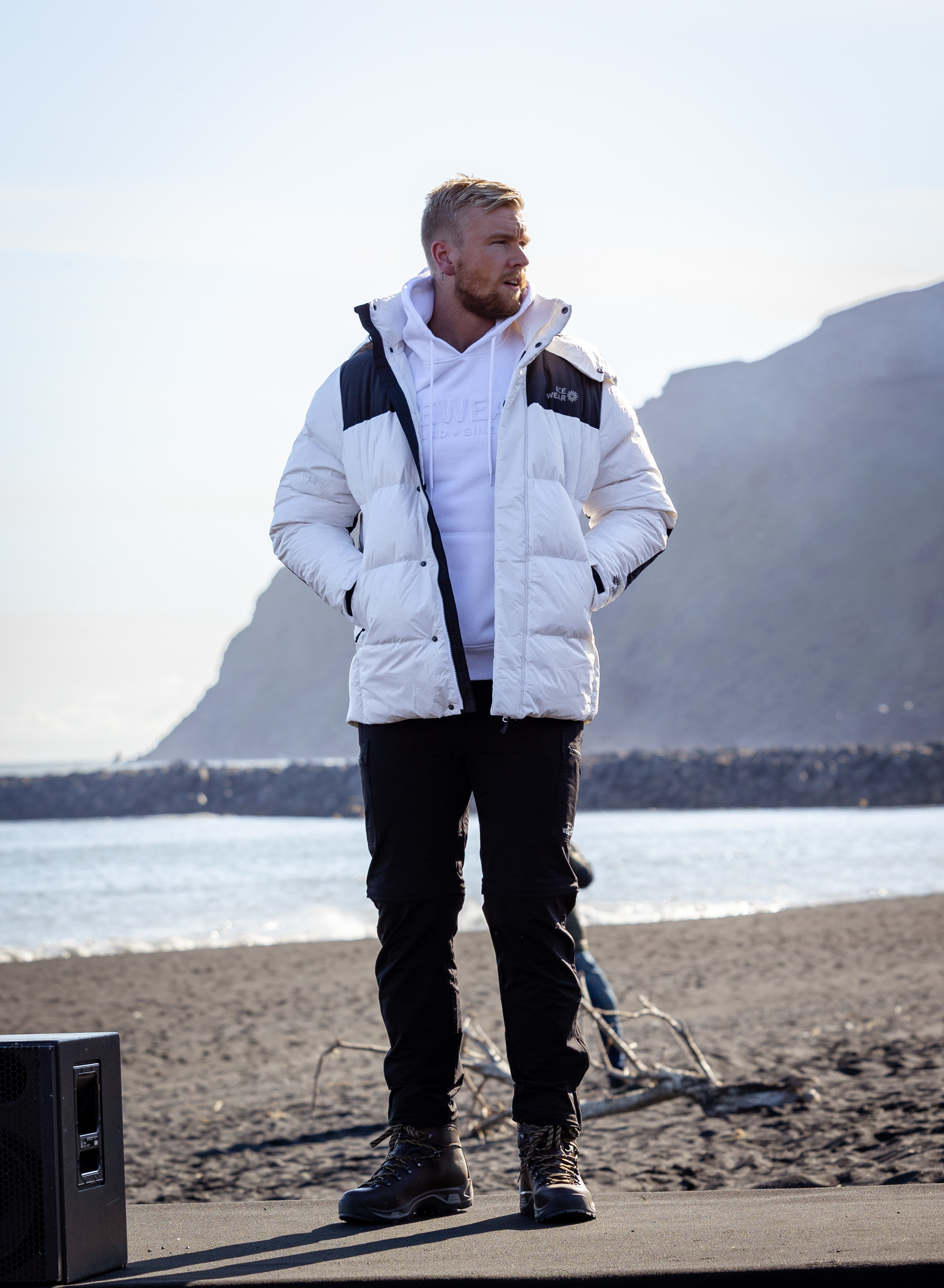 Funi Windproof puffer jacket for Iceland