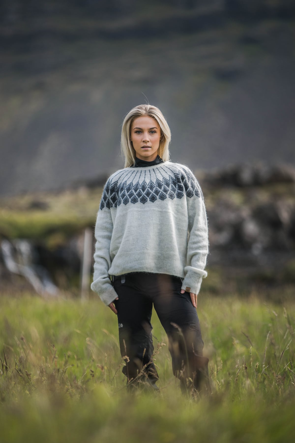 woman-blonde-wool-sweater.jpeg