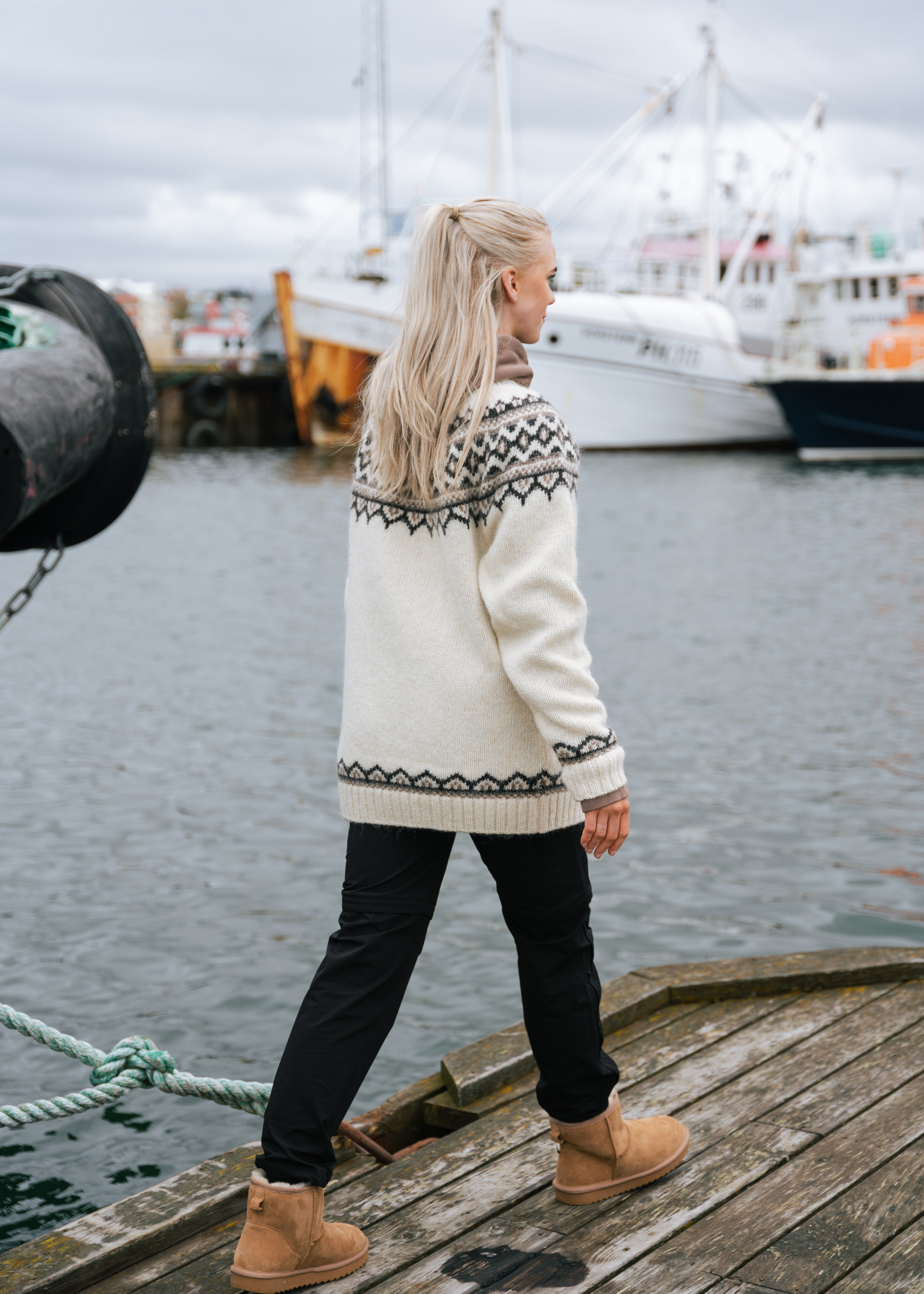 Brynjudalur Klassischer Pullover aus isländischer Wolle Brynjudalur Klassischer Pullover aus isländischer Wolle