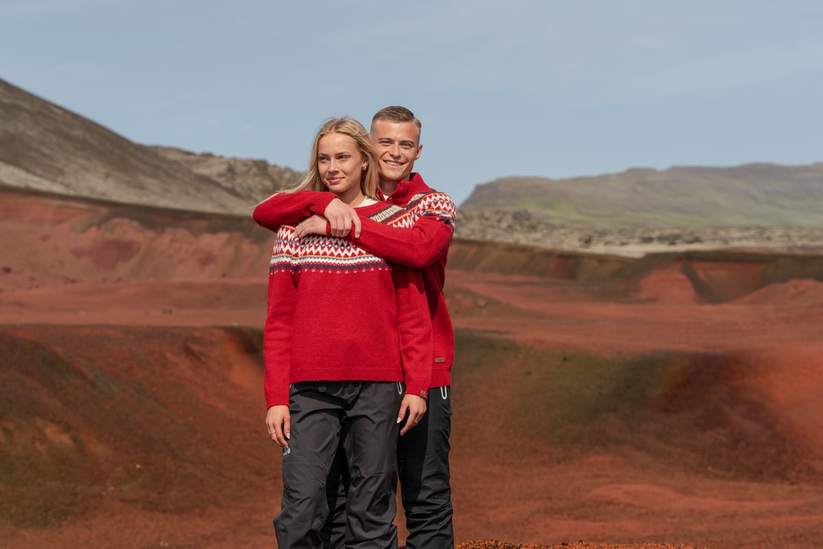 pair in Christmassy wool jumpers from Icewear