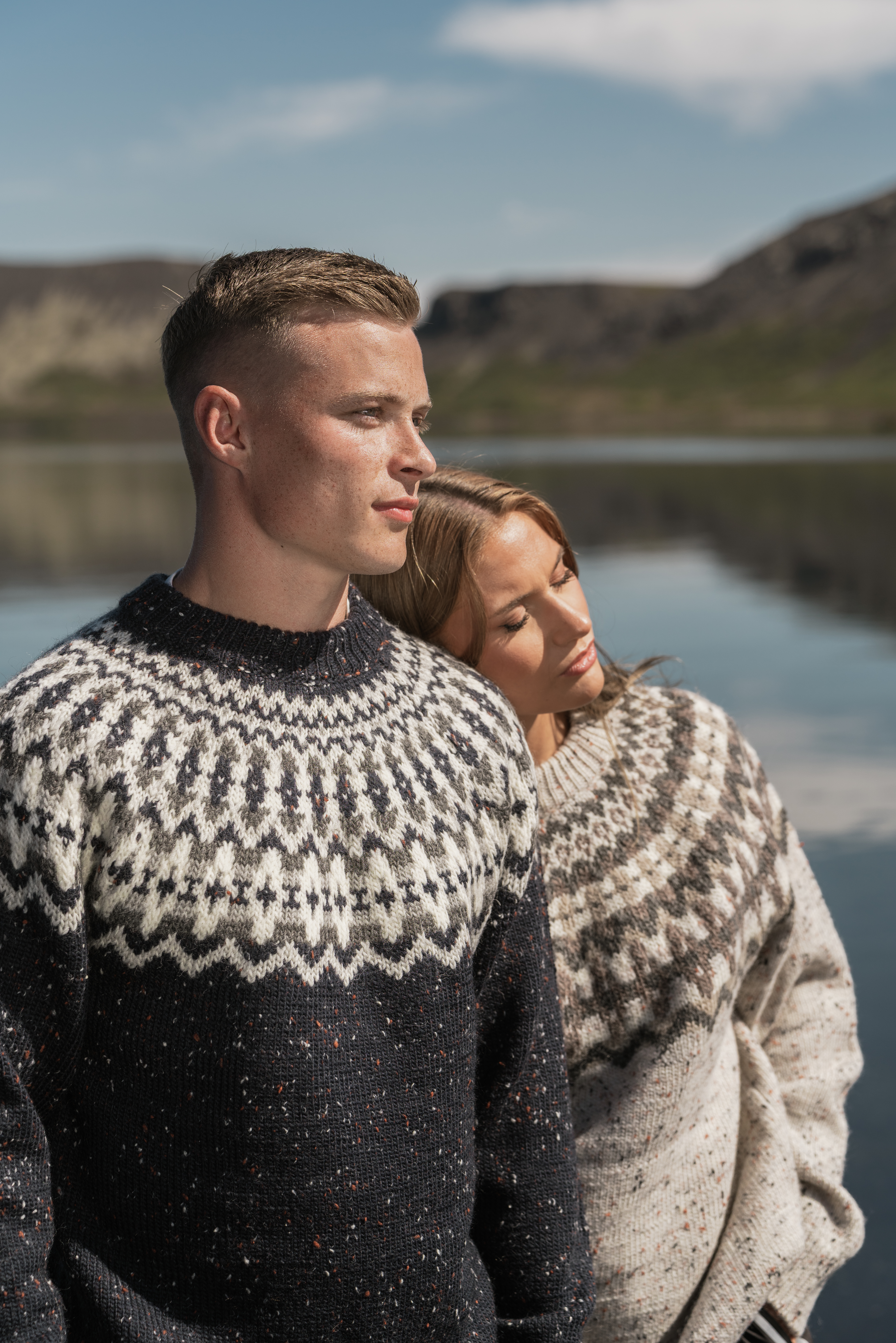 Snorragarður Wollpullover im traditionellen isländischen Design  