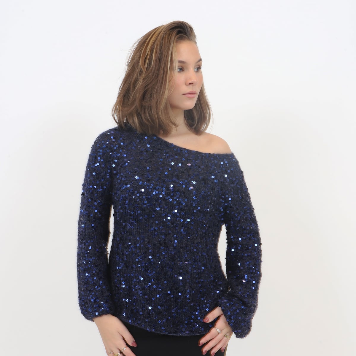 glitros_knit0470_sparkly-sweater-knitting-pattern_prjonauppskrift5.jpeg