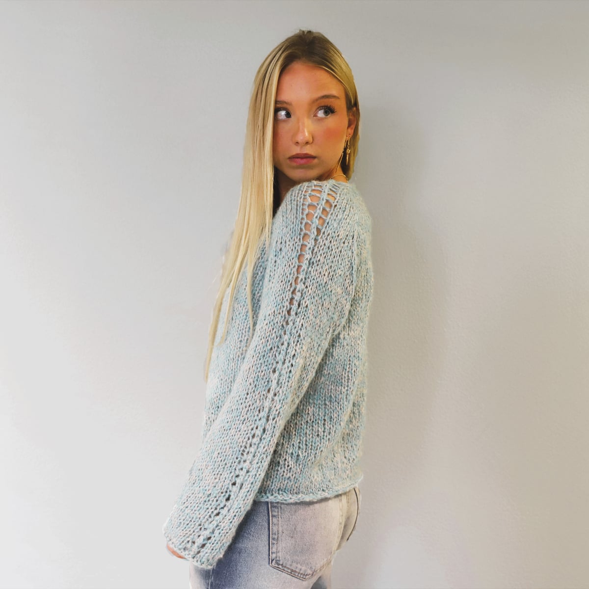 vidja_knit0471_womens-sweater_knitting-pattern_prjonauppskrift2.jpeg