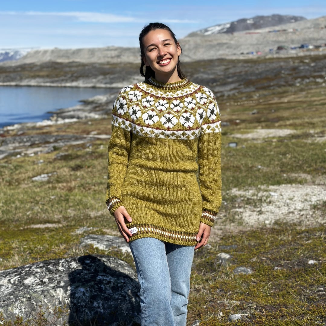 ivalu_lsc-003_womesn-long-sweater_knitting-pattern_prjonauppskrift3.jpeg