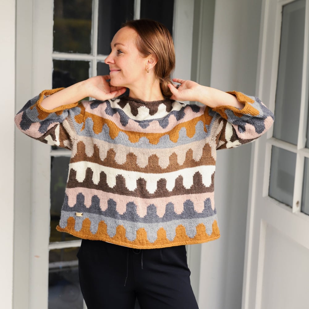 alva_gk-015_womens-swirl-sweater_knitting-pattern_prjonauppskriftir3.jpeg