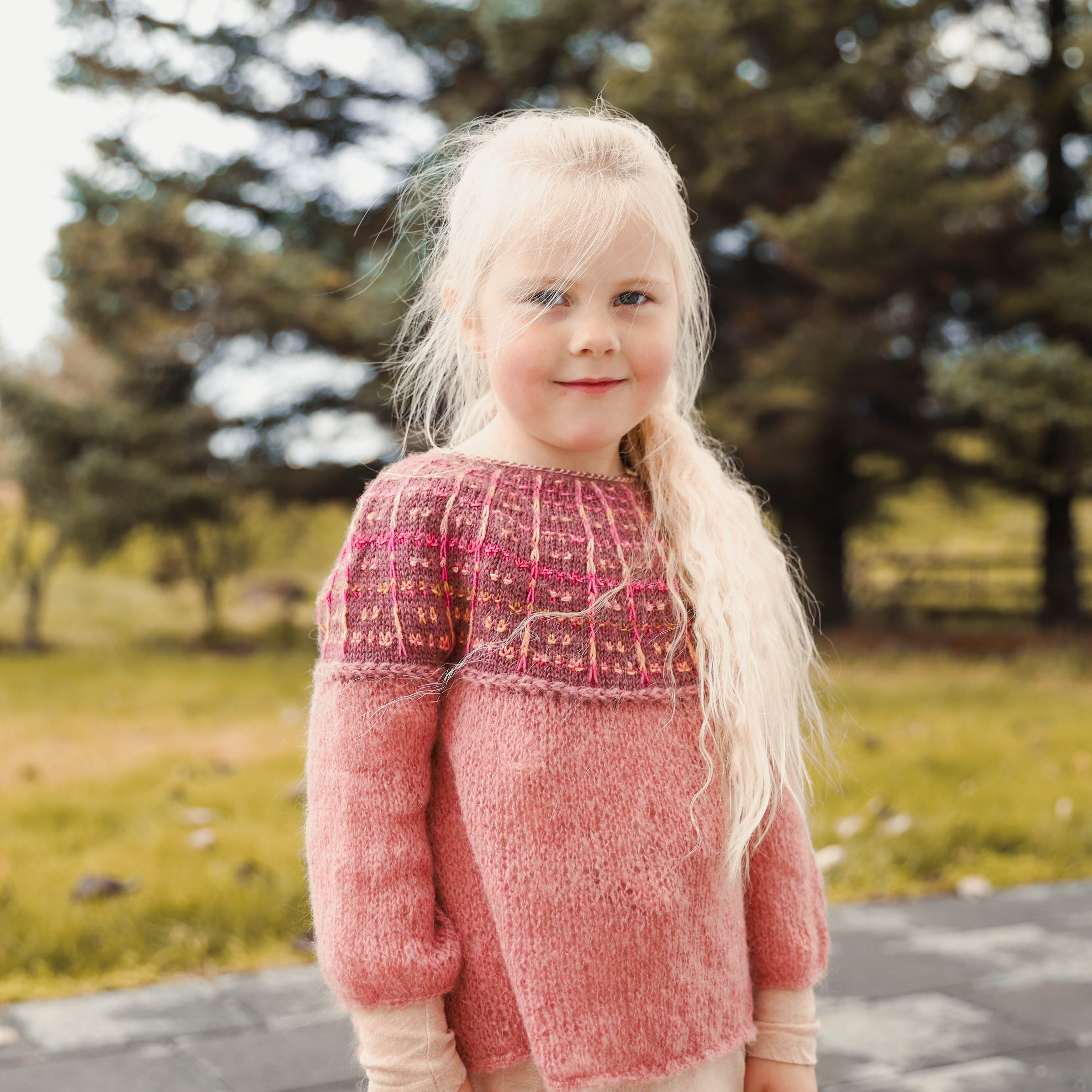 Ígulker-mini kids sweater knitting pattern