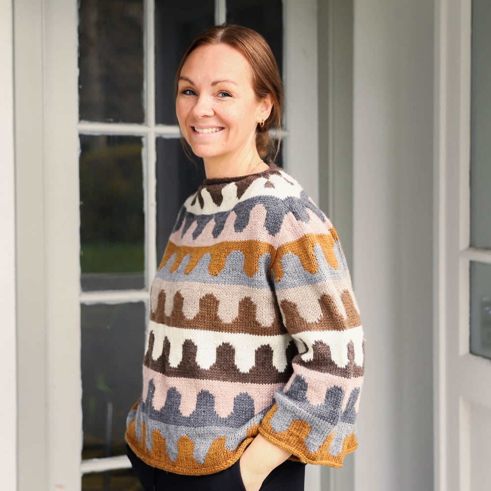 alva_gk-015_womens-swirl-sweater_knitting-pattern_prjonauppskriftir1.jpeg
