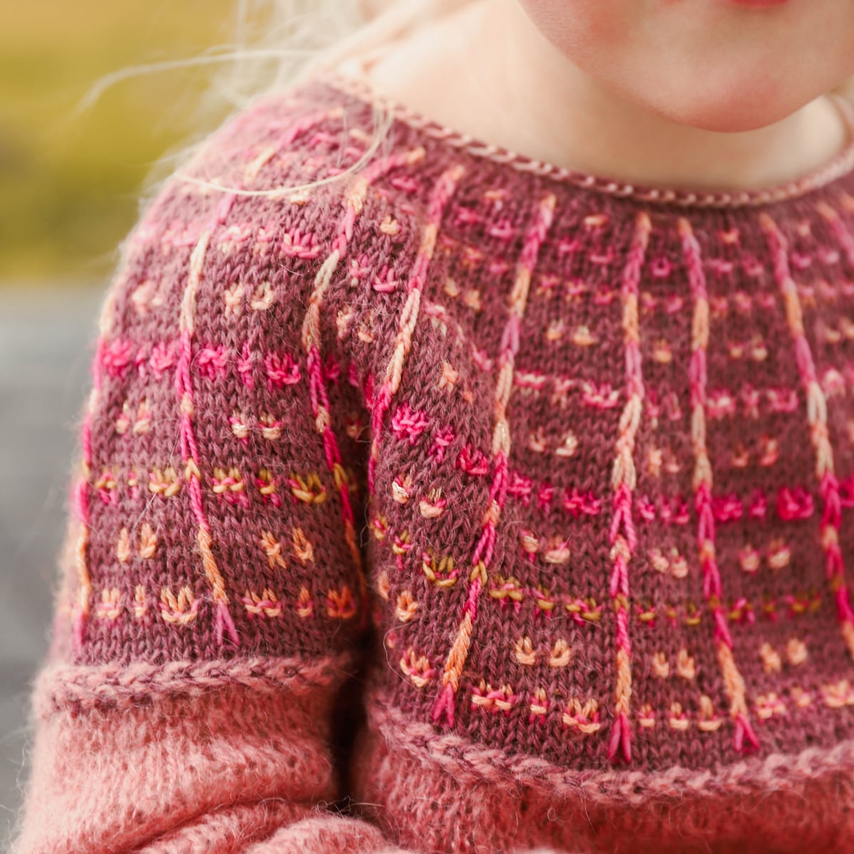 igulker-mini_gk-008_kids-sweater_knitting-pattern_prjonauppskrift5.jpeg
