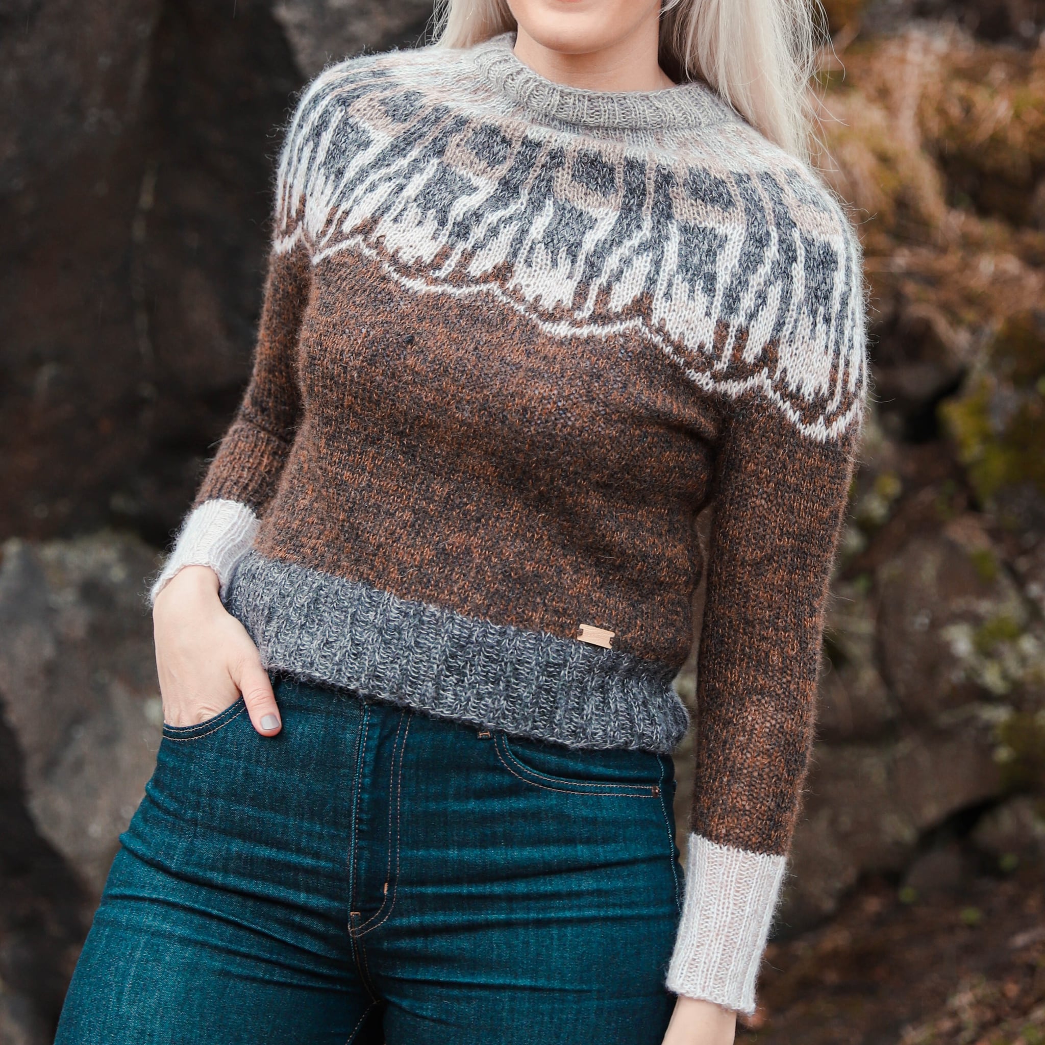 molur_gk-005_womens-sweater_knitting-pattern_prjonauppskrift3.jpeg