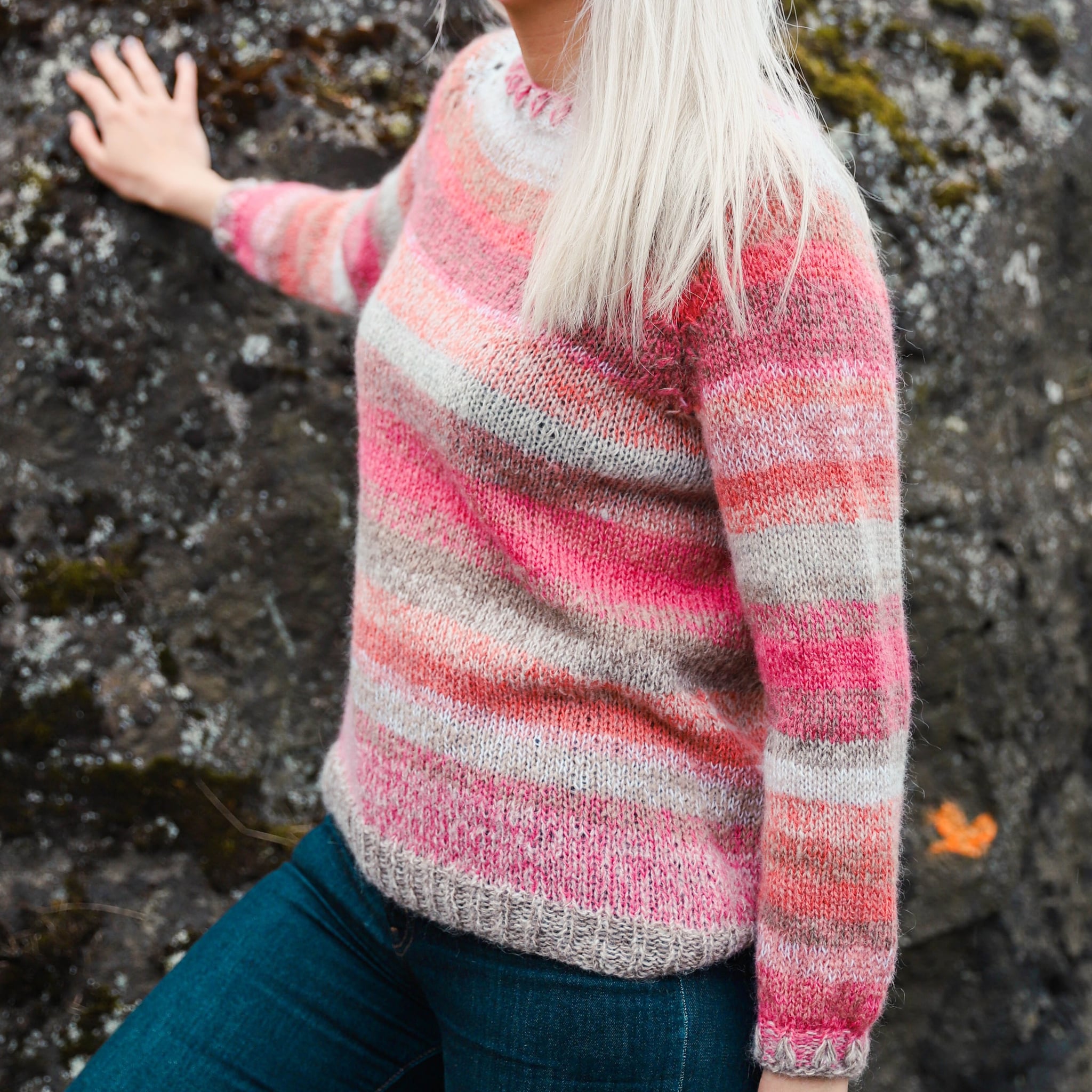 Brum striped women´s sweater knitting pattern
