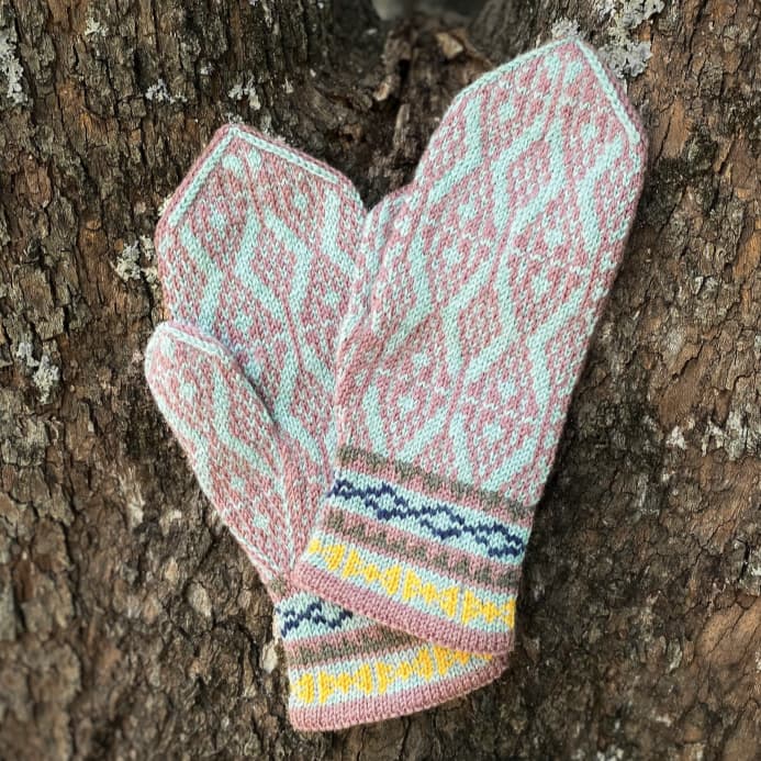 Rætur unisex mittens knitting pattern