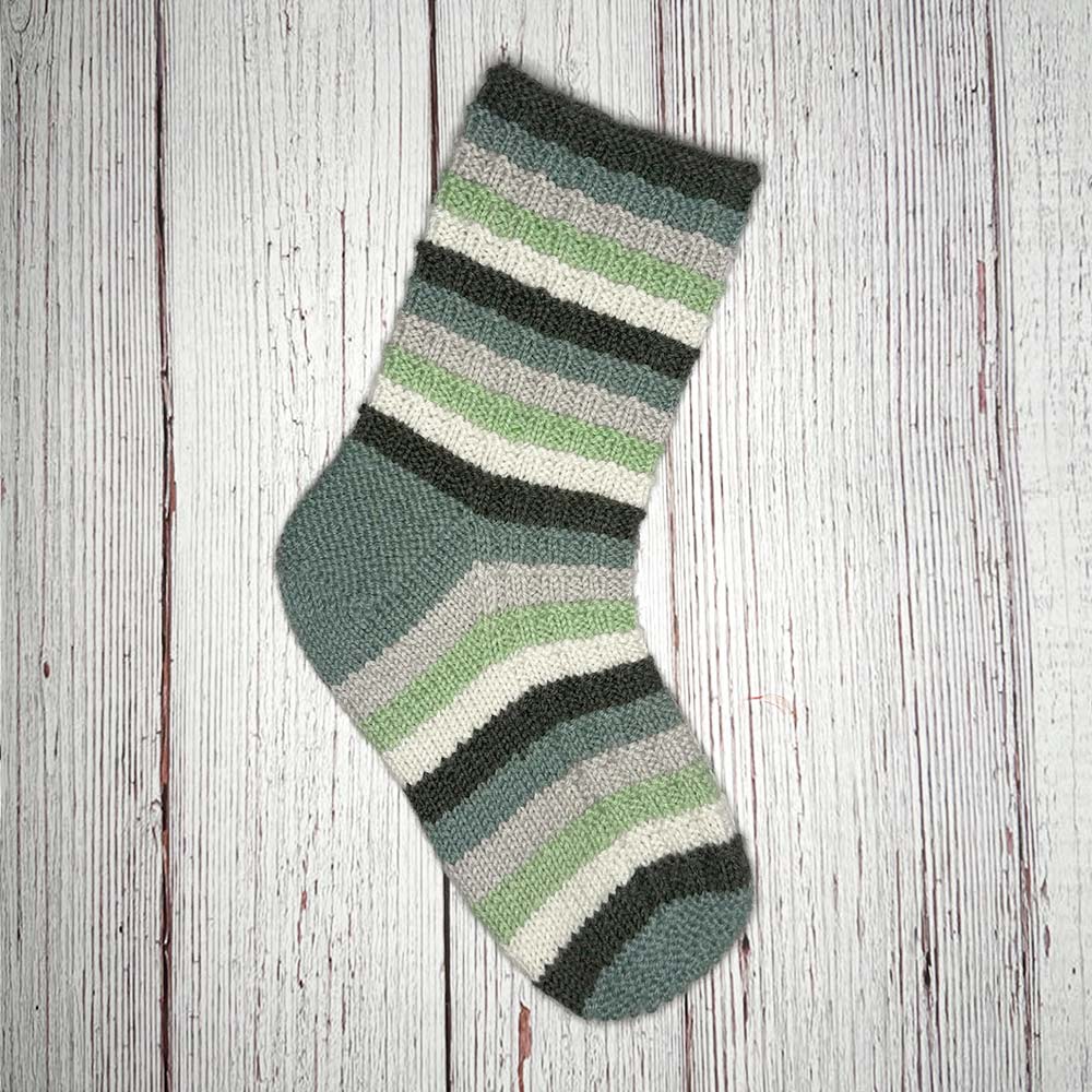 frelsi_ko-021_striped-socks_knitting-pattern_prjonauppskrift2.jpeg
