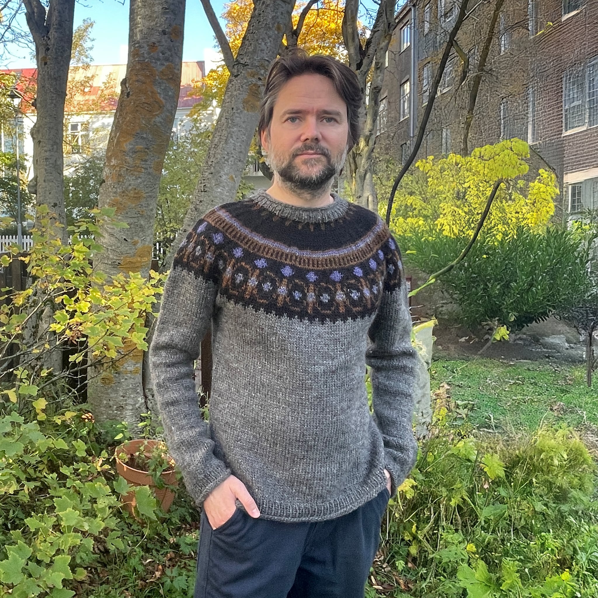 skjol_ios-011_adlut-sweater_knitting-pattern_prjonauppskrift1.jpeg