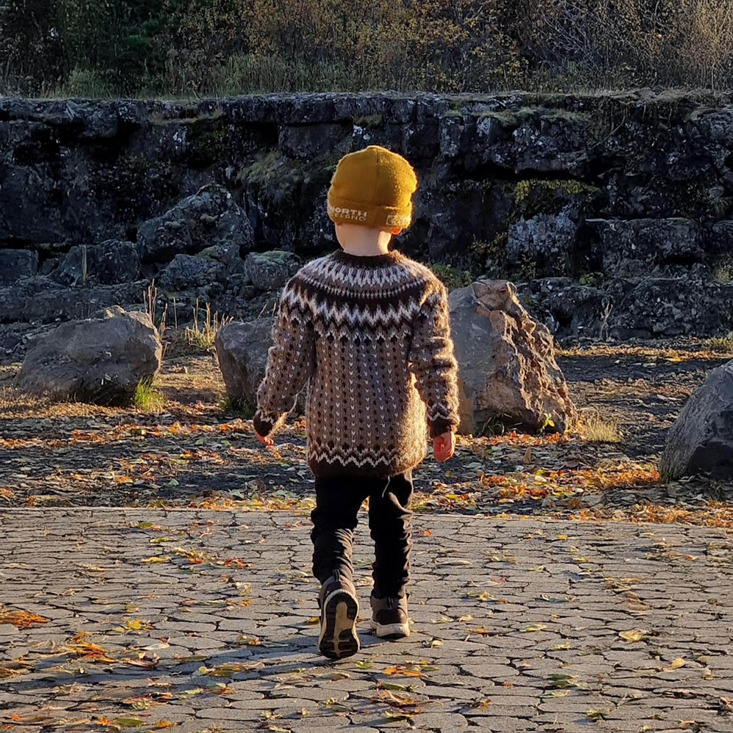 Fellsfjara kids sweater knitting pattern