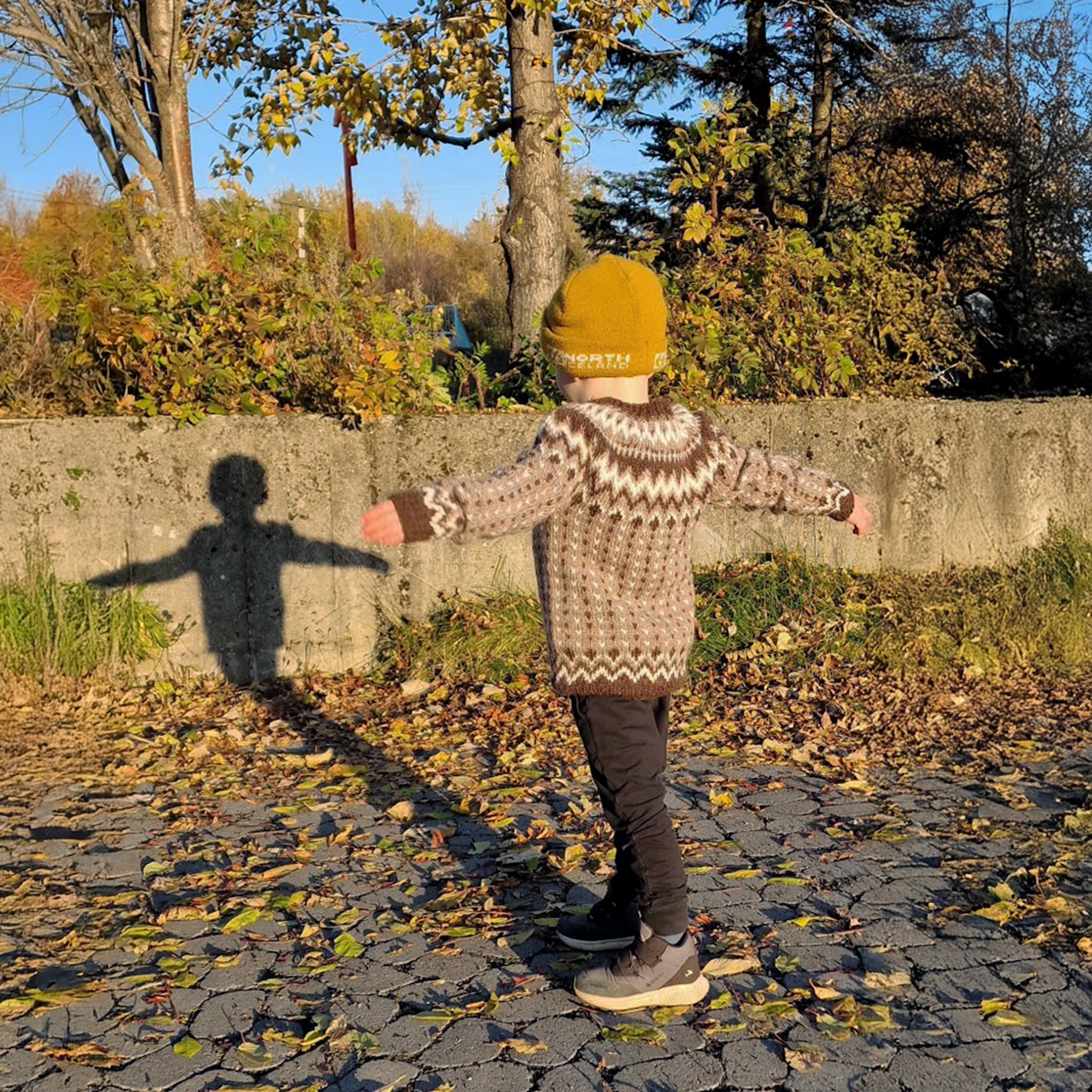 Fellsfjara kids sweater knitting pattern