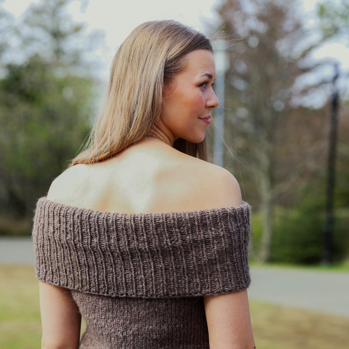 sumartoppur_ah-001_summer-off-shoulder-top_knitting-pattern_prjonauppskrift-1.jpeg