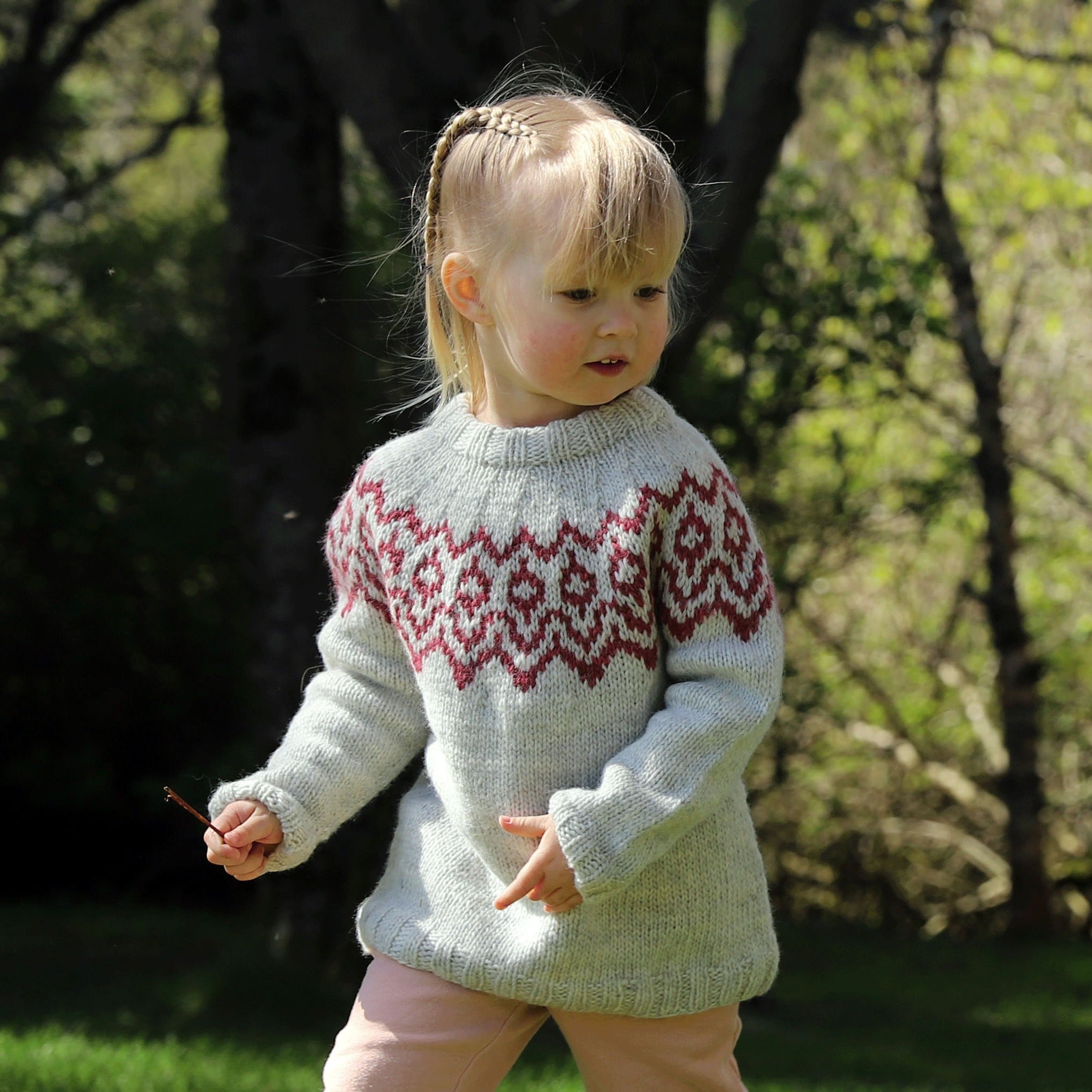 krummi_knit0454_kids-sweater_knitting-pattern_prjonauppskrift4.jpeg