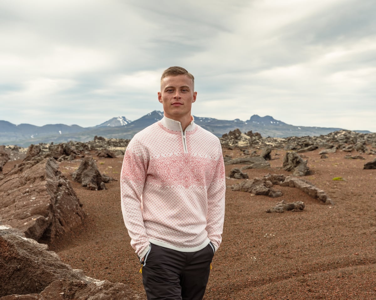 iceland-man-pink-nordic-sweater_190.jpeg