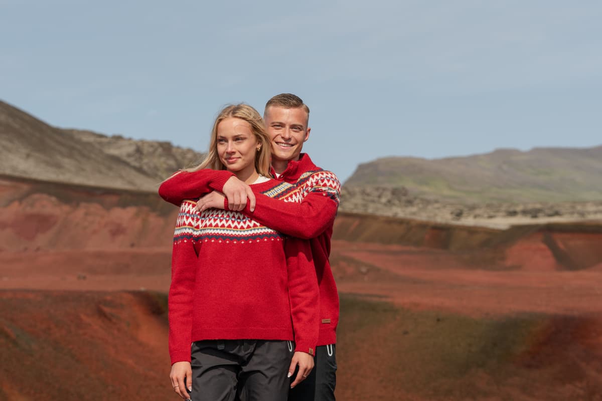 pair in Christmassy wool jumpers from Icewear