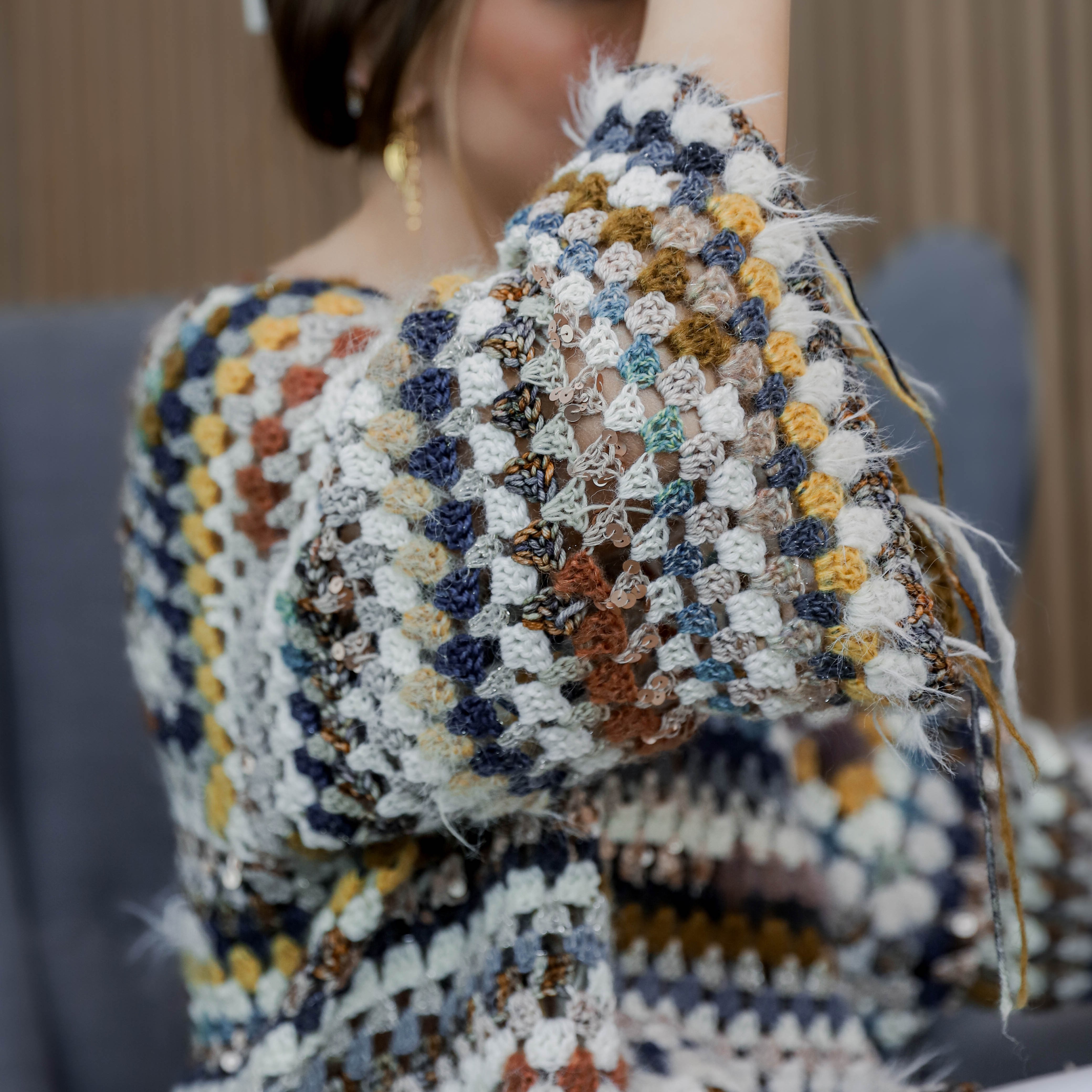 Random womens sweater crochet pattern
