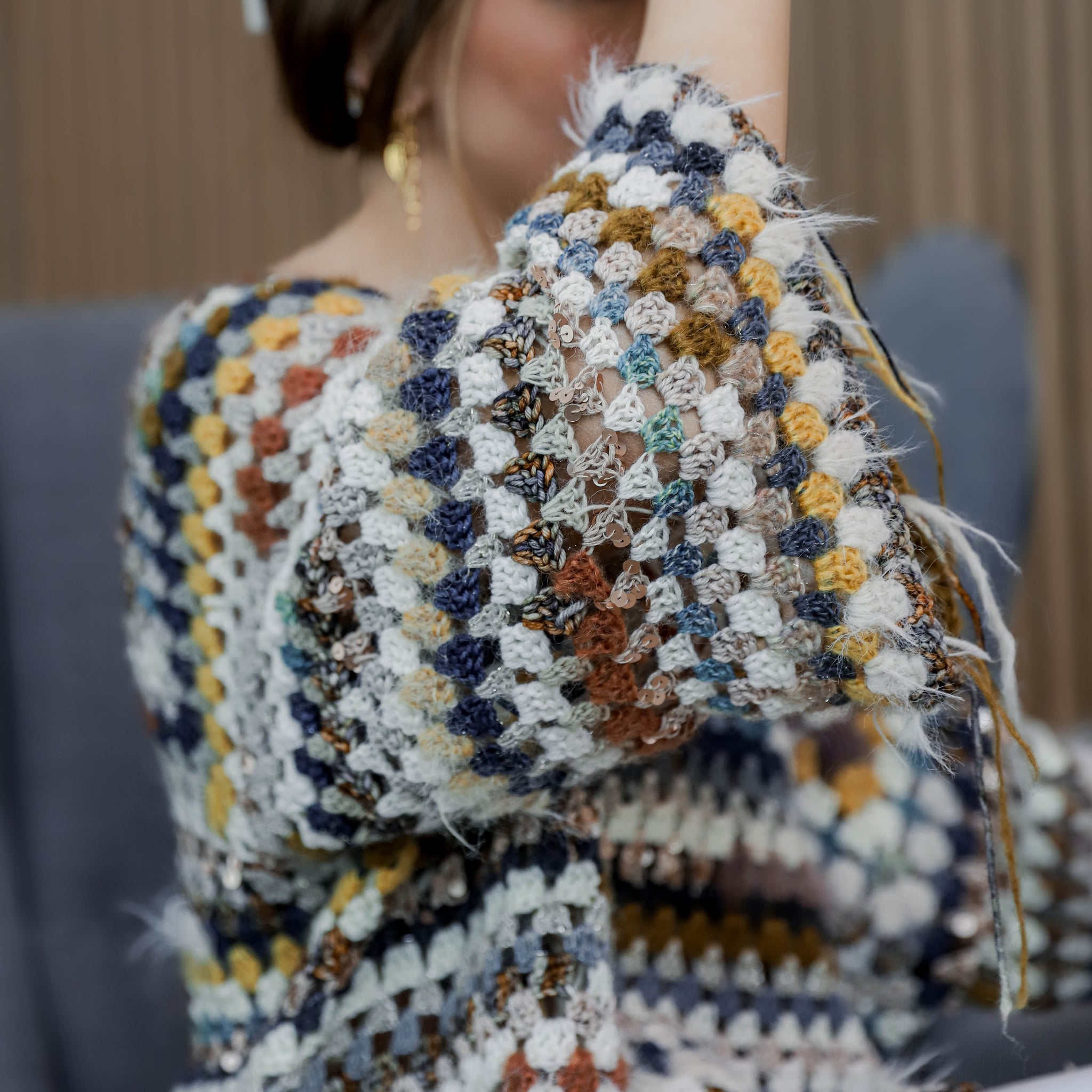 random_gk-029_womens-oversizes-sweater_crochet-pattern_hekluppskrift6.jpeg