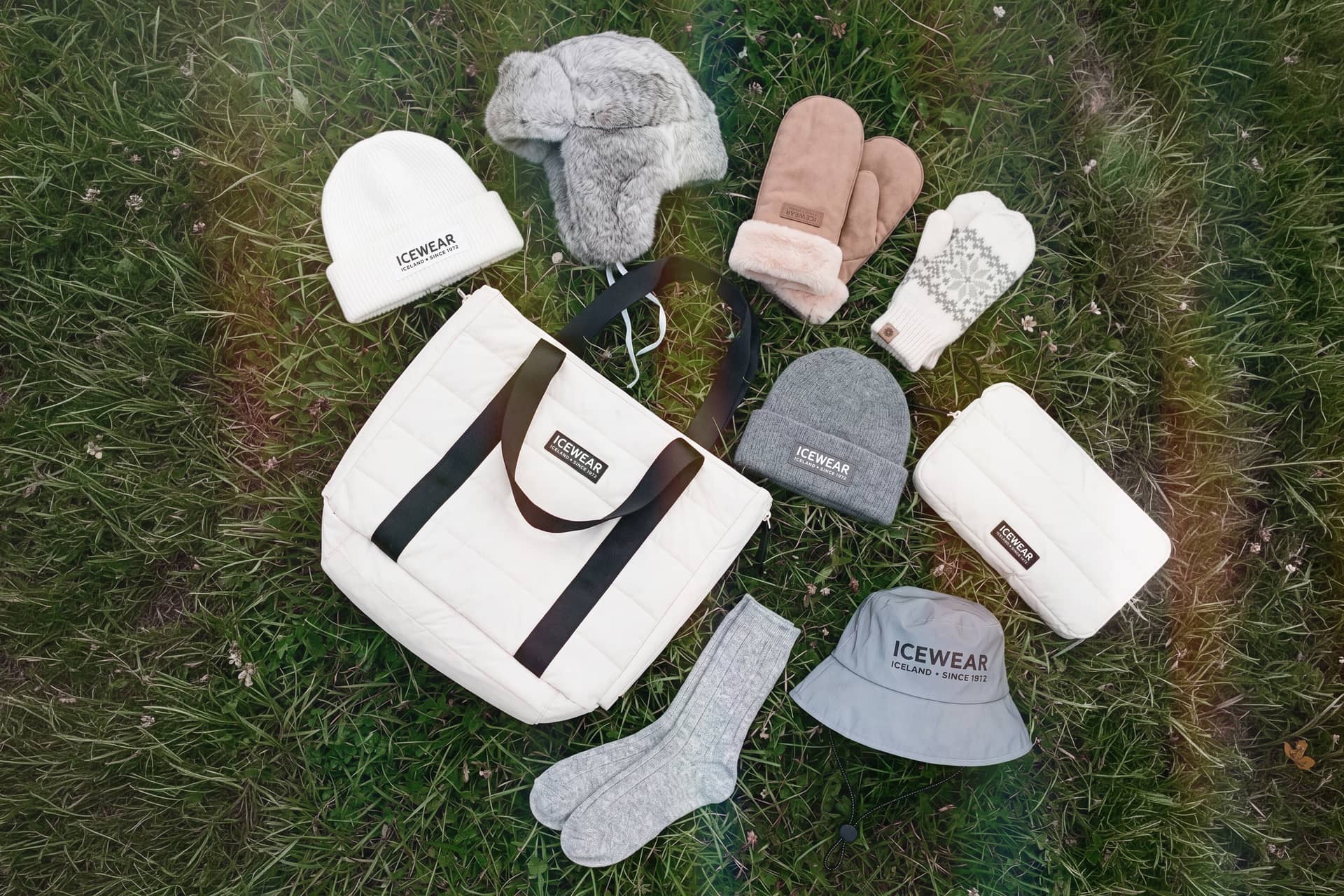 Warm clothing accessories