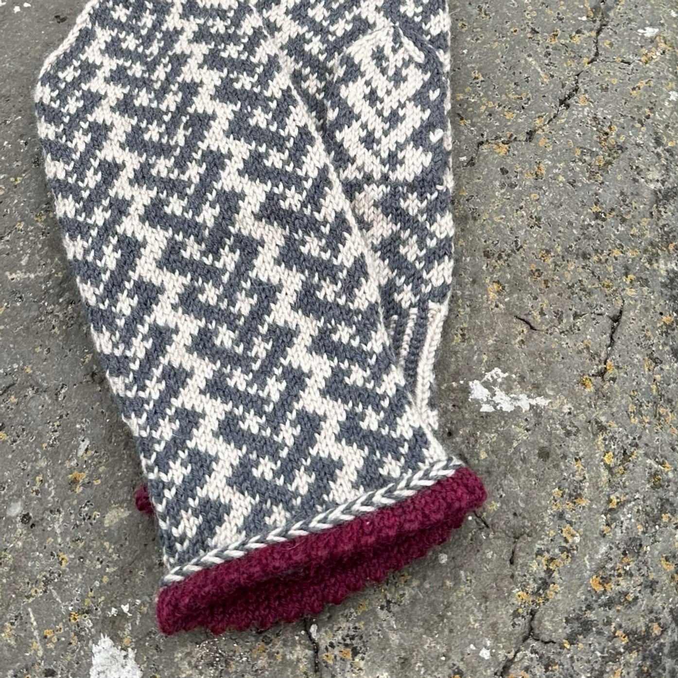 Karítas womens' mittens knitting pattern